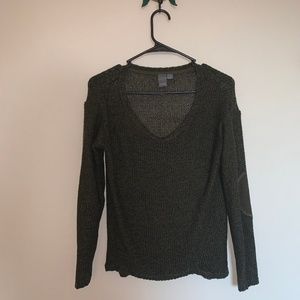 crew neck knit sweater